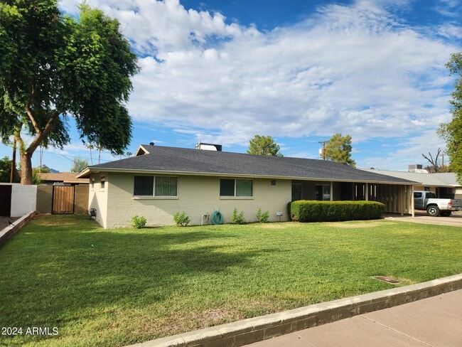 Photo - 3010 E Mitchell Dr