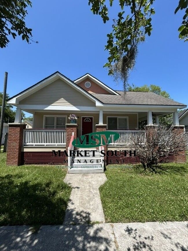 Building Photo - Charming Downtown Anderson St Rental