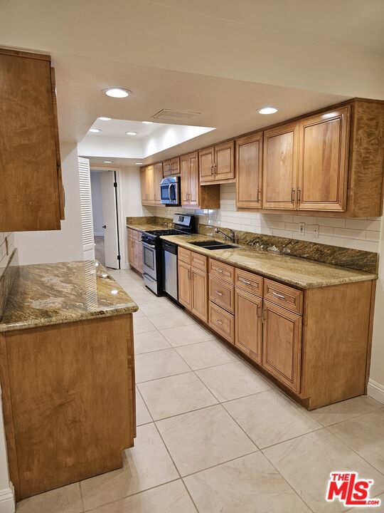 Photo - 15480 Antioch St Unidad 103A