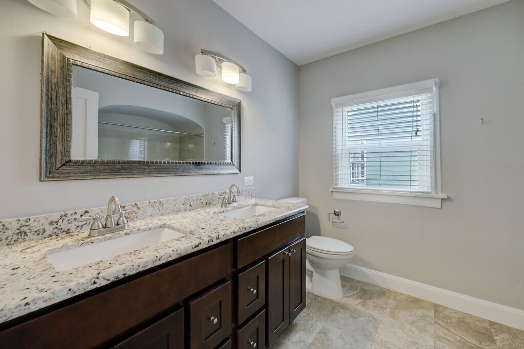 Photo - 3605 Plumb St