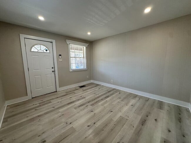 Photo - CENTER TOWNSHIP! **** SECTION 8 ****