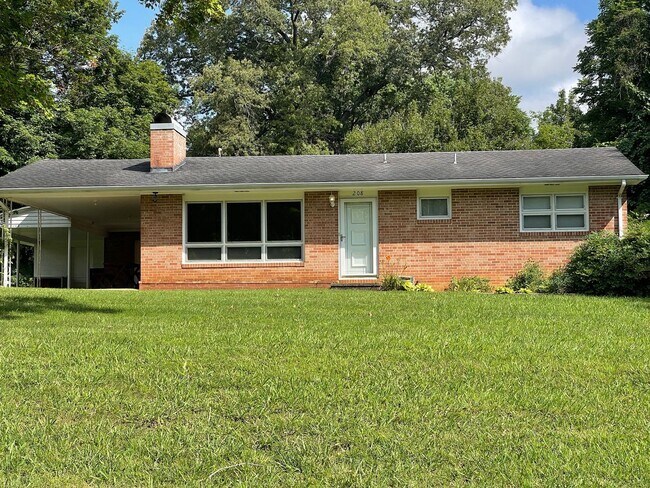 2 Bedroom / 1 Bath Brick Home Johnson City... - 2 Bedroom / 1 Bath Brick Home Johnson City...