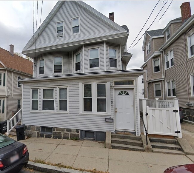 Building Photo - 12-14 Weld Hill St Unit 2