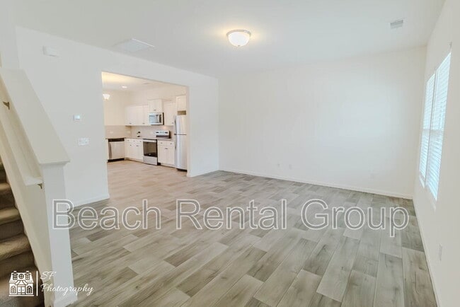 Photo - 305 Cherwell ct