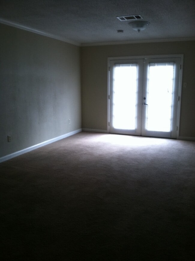 Photo - Lakeland Manor