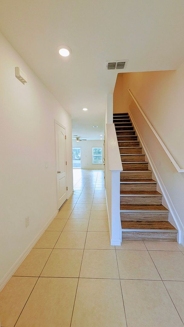 Photo - BEAUTIFUL 3-BEDROOM, 3-BATHROOM LUXURY TOW...