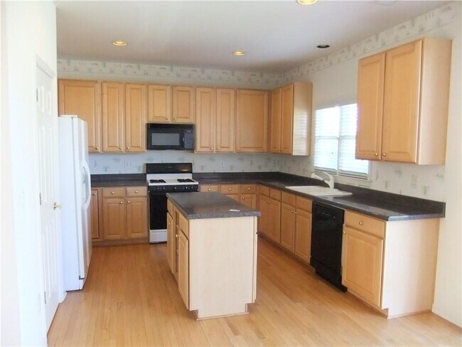 Photo - 2745 Niblick Way