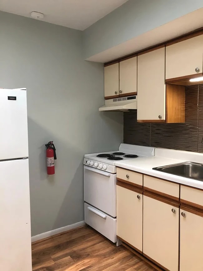 Photo - 905 Main St Apartments Unit 2