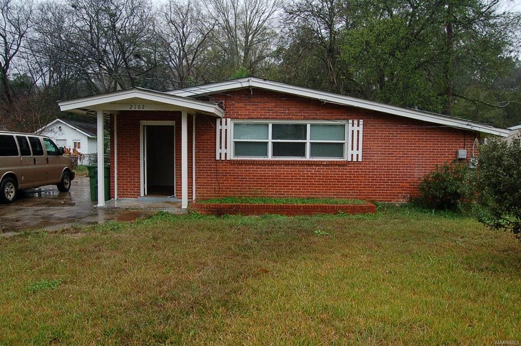 Photo - 2102 Yarbrough St