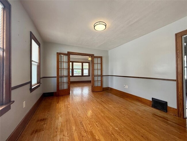 Photo - 1328-30-1330 Patterson Ave Unit 1330 Patterson Avenue