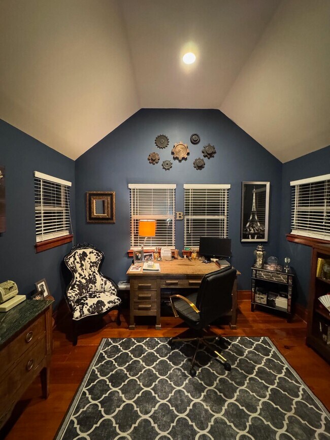 Photo - 1615 Houston Ave