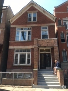 Building Photo - 3246 N Seminary Ave Unit 1F Rental