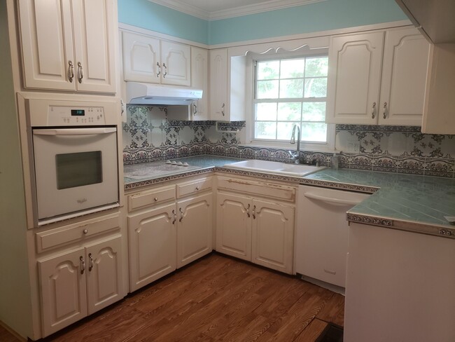 Photo - 509 8th Ave NE