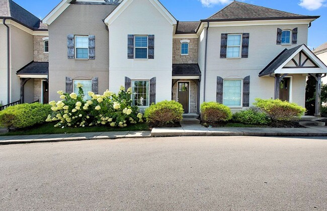 Building Photo - Three Master Suites - Super Location- Bell... Rental