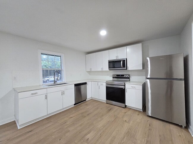 202 Marston St Unidad B