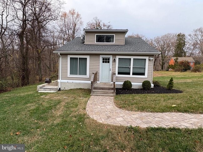 Photo - 1806 Johnson Rd