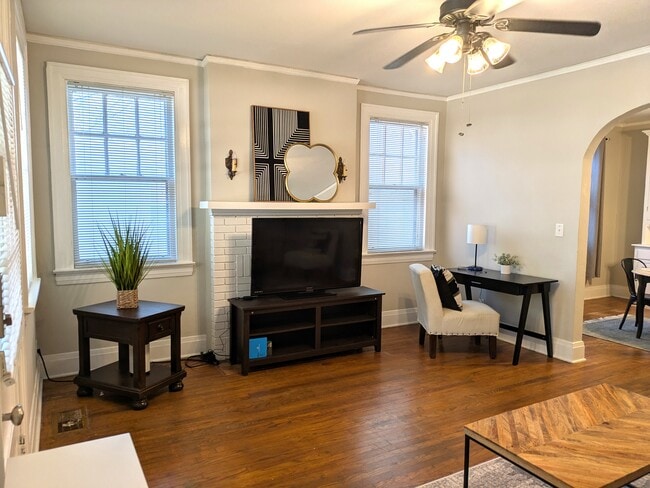 Photo - 1910 Madison Ave