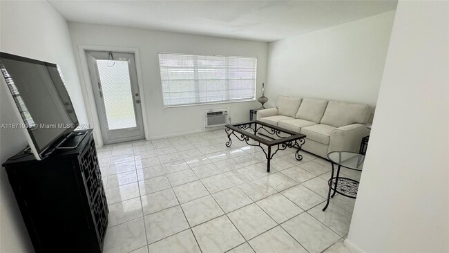 Photo - 163 Coventry G Condo Unit 163