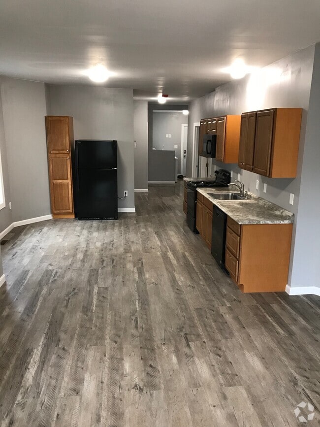 Building Photo - 176 Blossom St Unit #1 Rental