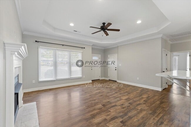 Photo - 110 Raeburn Way