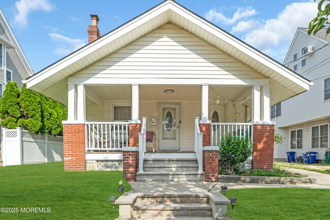Building Photo - 1705 A St Unit 1 Rental