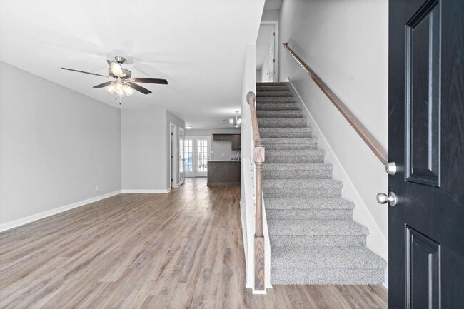 Photo - 638 Stowe Ct