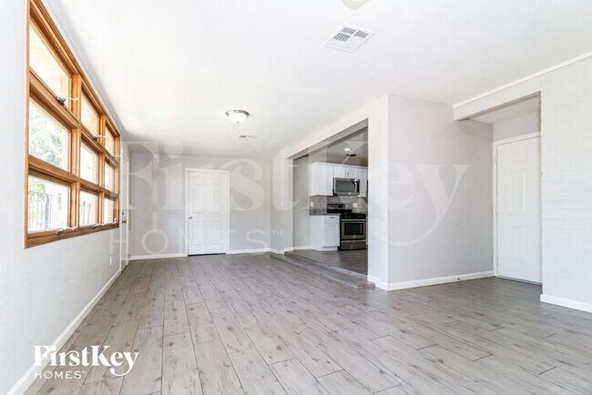 Photo - 2020 W Missouri Ave