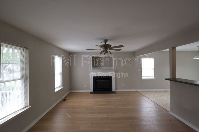 Photo - 9824 Willow Glen Ct
