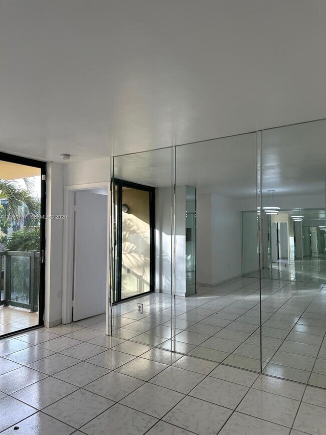 Building Photo - 11750 SW 18th St Unit 314-1