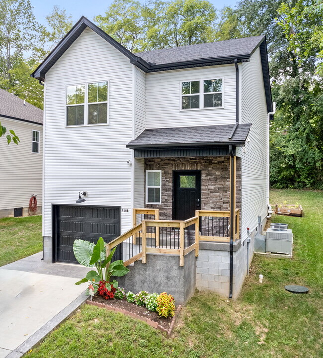 Photo - 418 Oak St