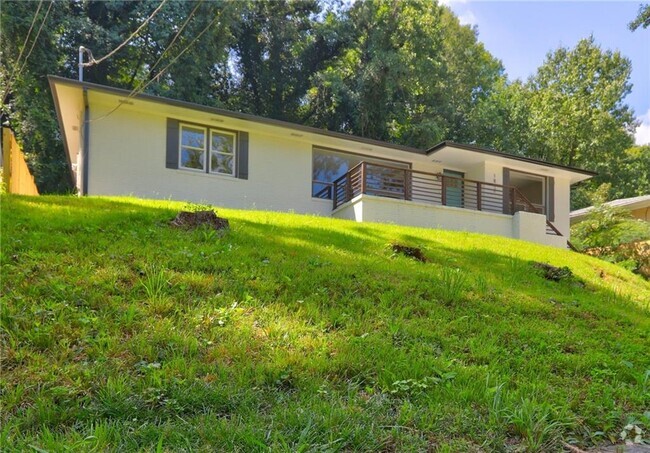 Building Photo - 1842 Calloway Dr NW Rental