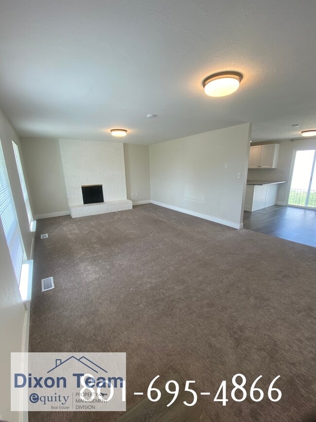 Photo - 792 Shepard Ln