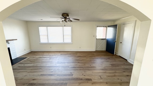 Photo - 3817 King St