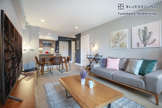 Photo - 311 W 50th St Unidad FL5-ID213