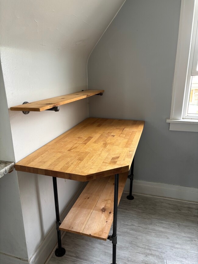 Photo - 2747 La Salle Ave Unit Lasalle AVE