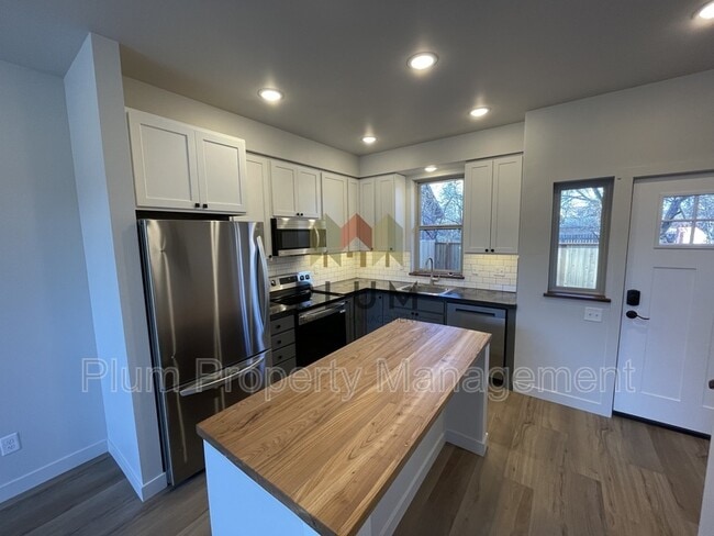 Building Photo - 1125 S Catlin St Rental