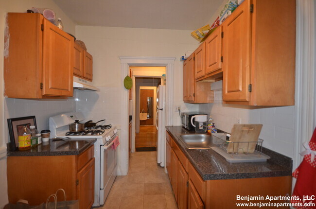 Building Photo - 135 Washington St Unit 5 Rental