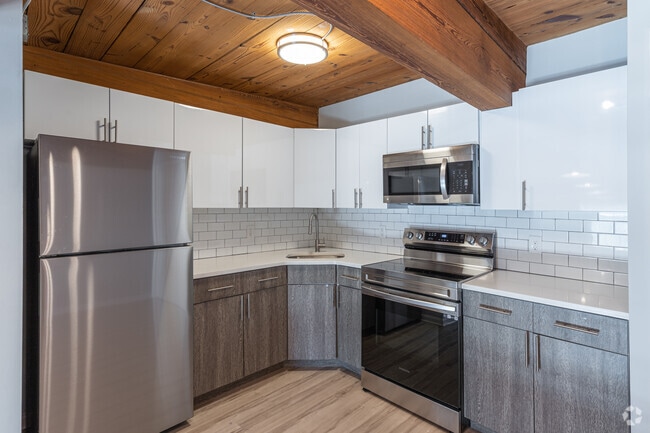 1 BR, 1 BA - 850SF - Kitchen