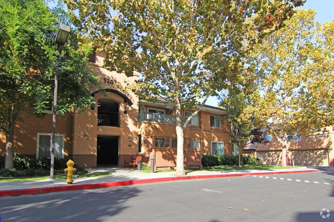 Photo - Ohlone Court Apartments