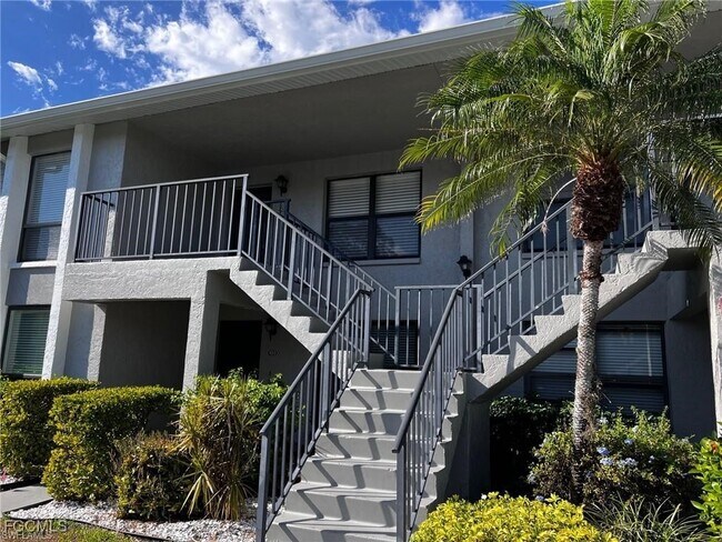 Building Photo - 1208 Commonwealth Cir Unit J206