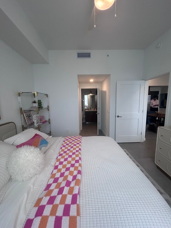 Photo - 416 N 20th Ave Unidad B4