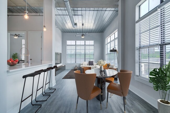 Photo - Flats at Perimeter Place