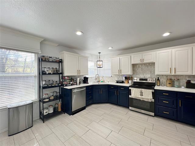 Photo - 717 Ridgehill Dr