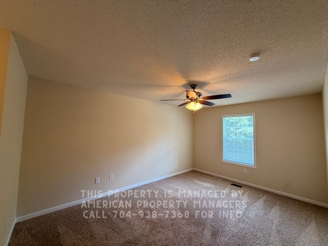 Photo - 901 Hoke St