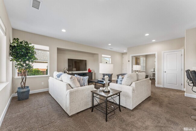 Photo - 784 Ahwanee Dr