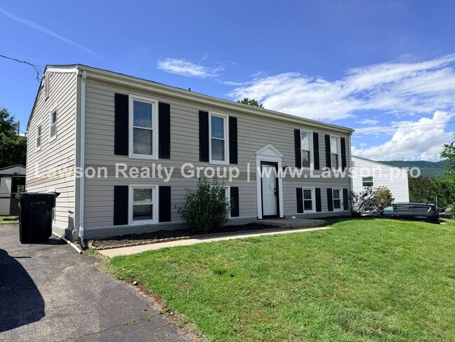 Building Photo - Updated Four Bedroom Home in Glenvar