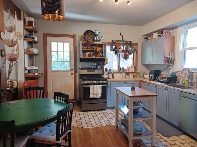 Photo - 15 Paul Gore St Unit 2