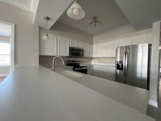 Photo - **Stunning Waterfront Condo in Downtown Knoxville** 2 Bedroom, 2 bath Fully renovated! Available... Unit River Towne #401