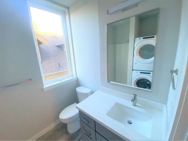 Photo - University Flats