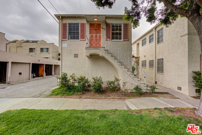 Building Photo - 9643 Charleville Blvd Rental